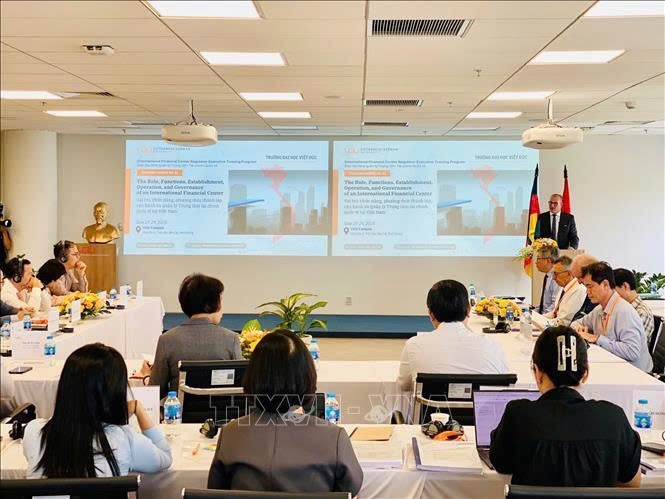 German experts train Vietnam international financial centre officials